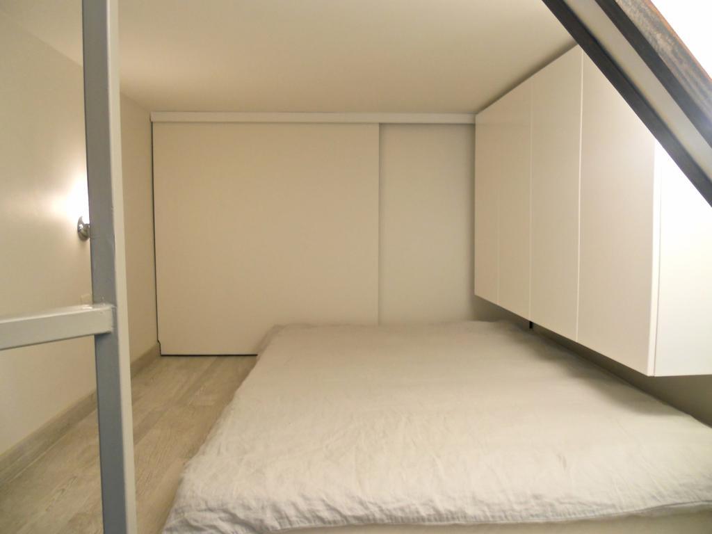 Urban Chic Montmartre Loft Apartment Paris Bilik gambar